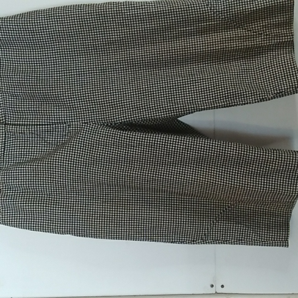 R.Q.T Capri Pants size  12